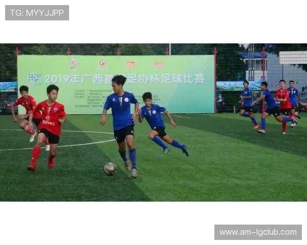 南宁市足球训练费用解析及选择合适训练班的建议