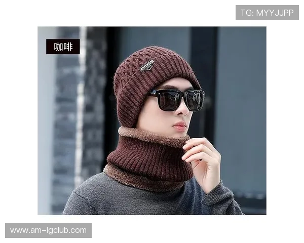 冬日时尚足球纹针织帽围巾套装保暖潮流舒适穿搭精选指南大全推荐